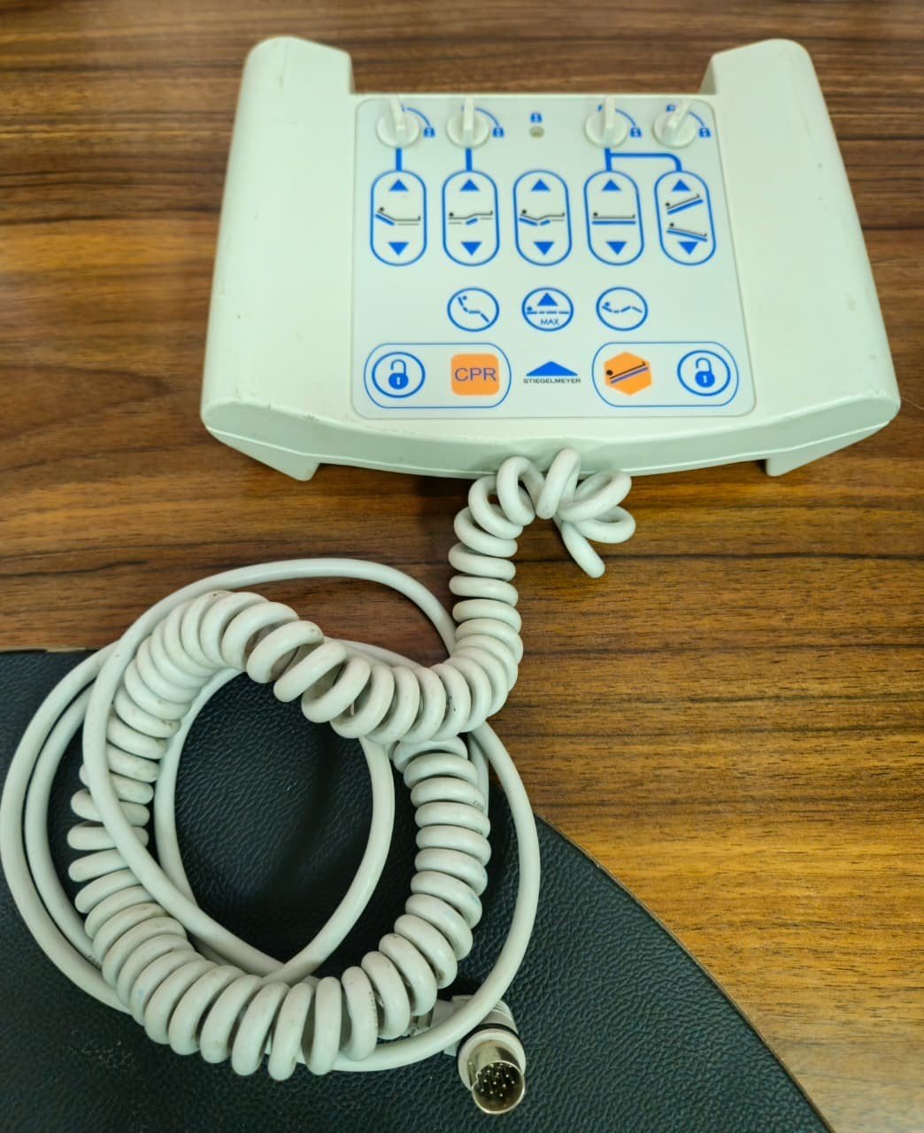 Dewert Supervisor 67200 Hospital Bed Manual Control Trailer Tested Works...